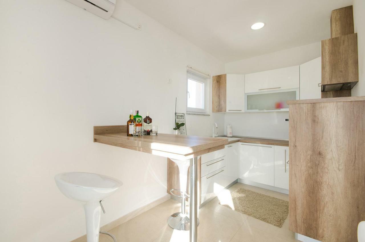 Apartman Korina Sukosan Luaran gambar